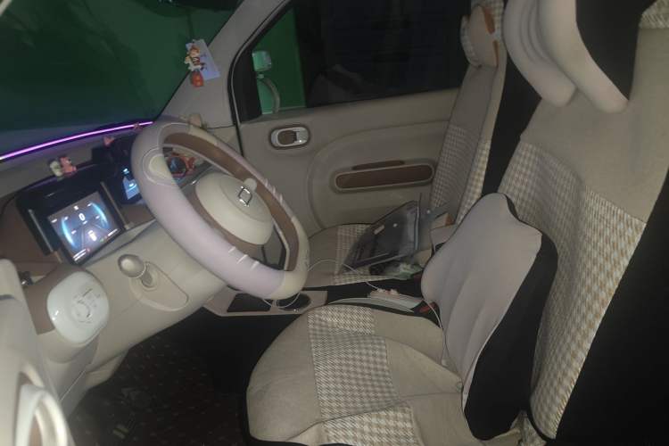 Used Bestune Pony 2026 222km Colorful Horse Left Front Seat