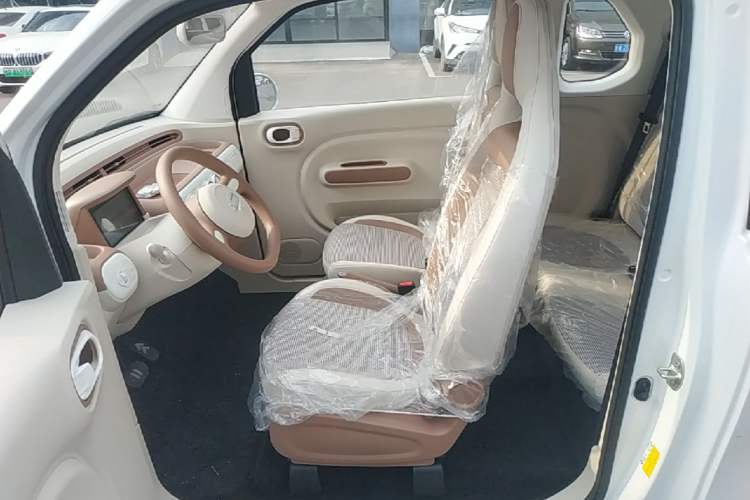 Used Bestune Pony 2026 222km Colorful Horse Left Front Seat