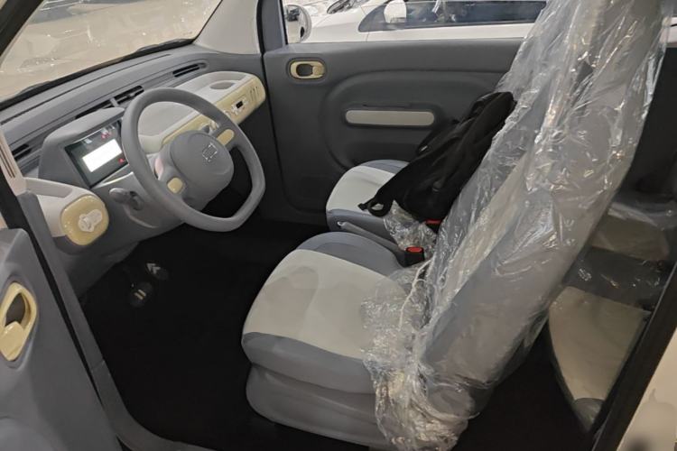 Used Bestune Pony 2026 Model 222km Cute Horse Left Front Seat