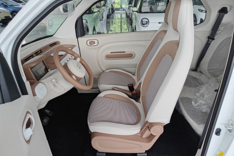 Used Bestune Pony 2026 222km Colorful Horse Left Front Seat