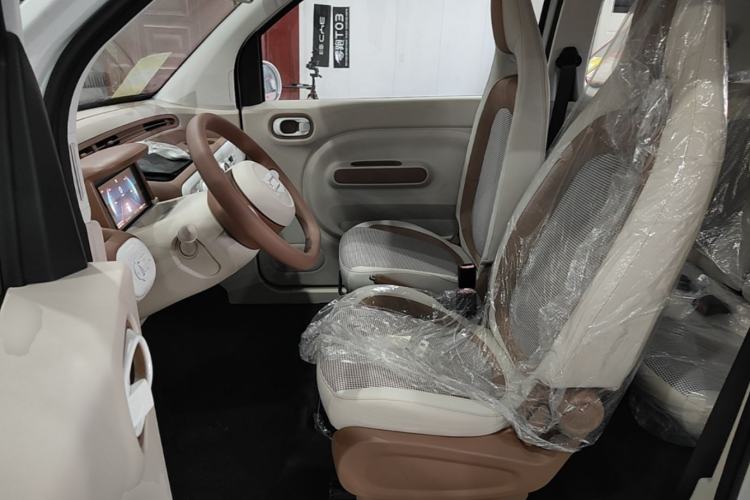 Used Bestune Pony 2026 222km Colorful Horse Left Front Seat
