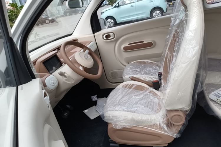Used Bestune Pony 2026 222km Colorful Horse Left Front Seat
