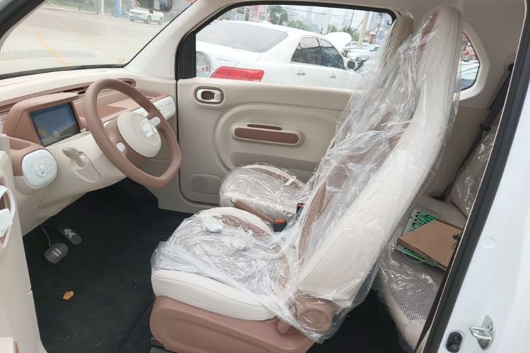 Used Bestune Pony 2026 222km Colorful Horse Left Front Seat