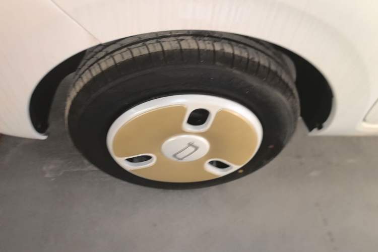 Used Bestune Pony 2026 222km Colorful Horse Left Front Wheel Hub