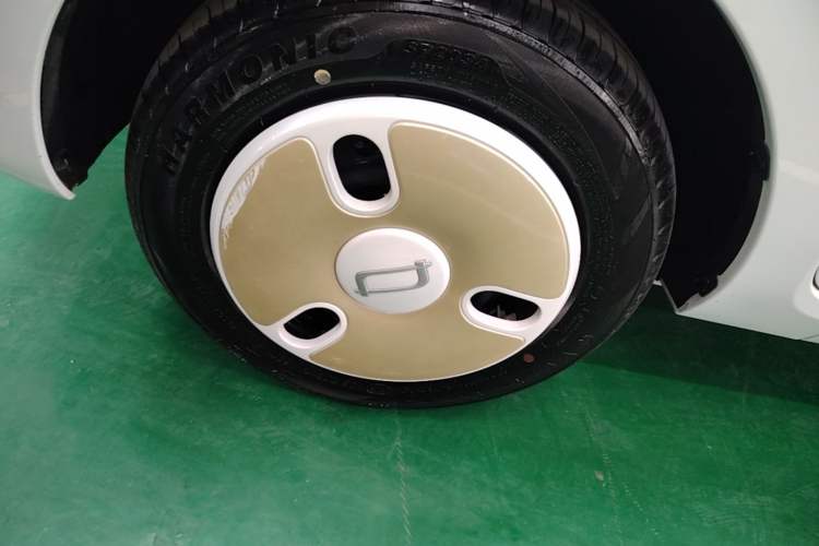 Used Bestune Pony 2026 222km Colorful Horse Left Front Wheel Hub