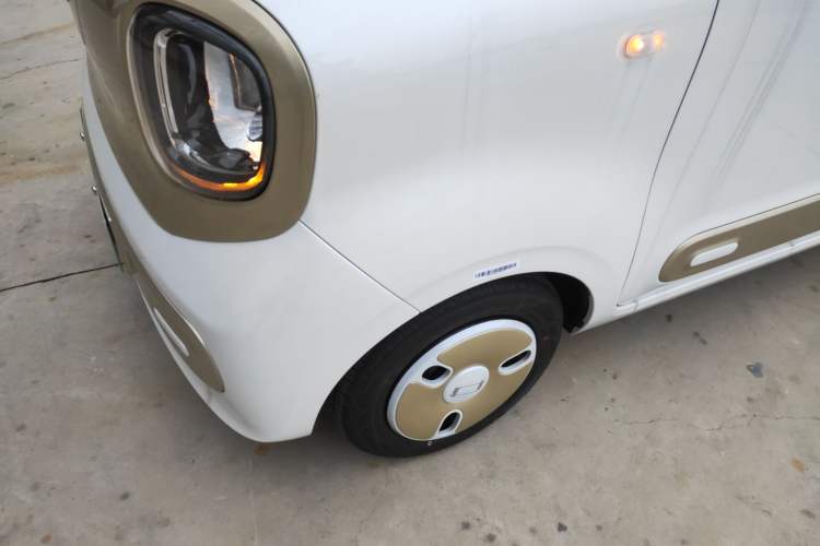 Used Bestune Pony 2026 Model 222km Cute Horse Plus Left Front Wheel Hub