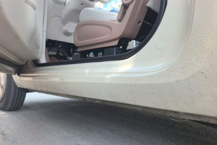 Used Bestune Pony 2026 222km Colorful Horse Left Side Sill