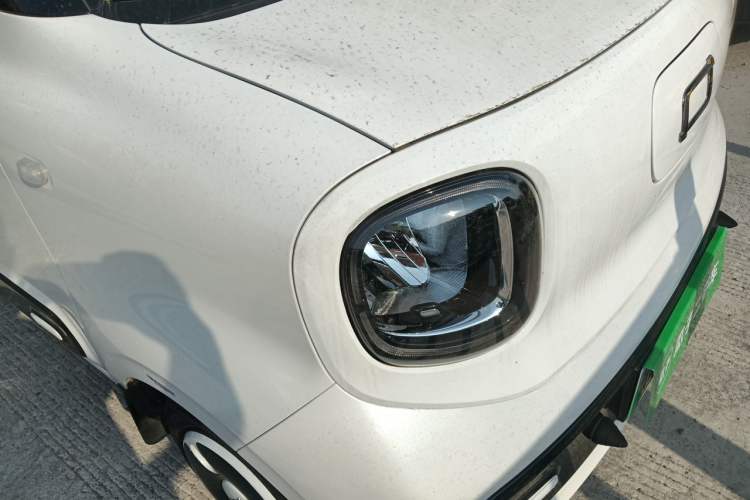 Used Bestune Pony 2026 Model 222km Shining Horse Right Front Headlight