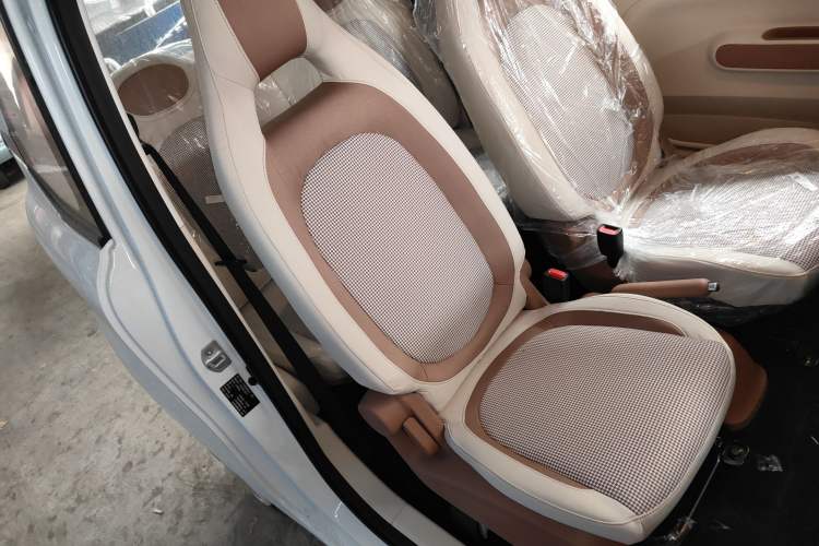 Used Bestune Pony 2026 222km Colorful Horse Right Front Seat