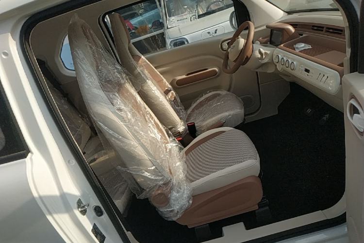 Used Bestune Pony 2026 222km Colorful Horse Right Front Seat