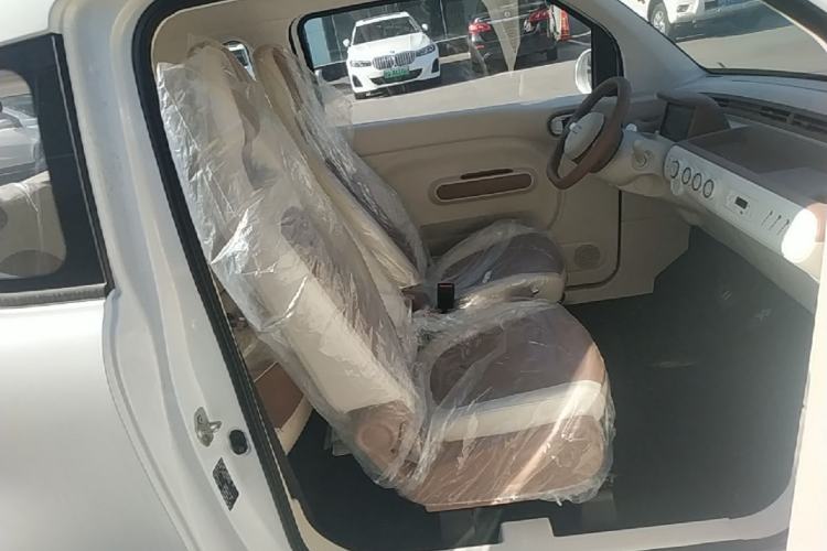 Used Bestune Pony 2026 222km Colorful Horse Right Front Seat