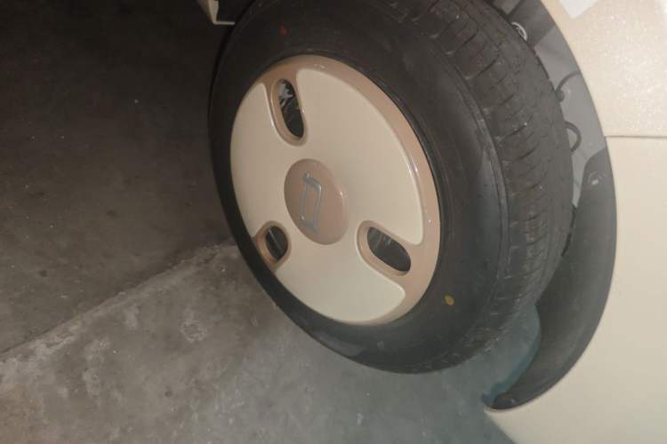 Used Bestune Pony 2026 222km Colorful Horse Right Front Wheel Hub