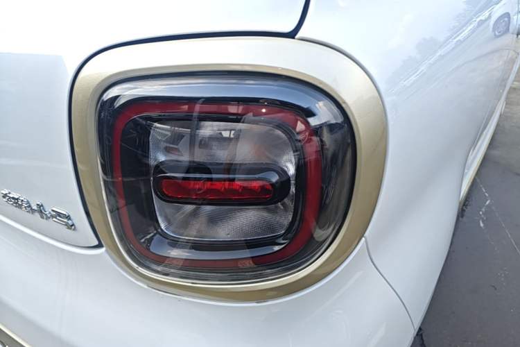 Used Bestune Pony 2026 Model 222km Cute Horse Plus Right Rear Taillight