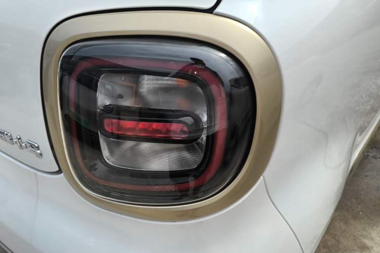 Used Bestune Pony 2026 Model 222km Cute Horse Plus Right Rear Taillight
