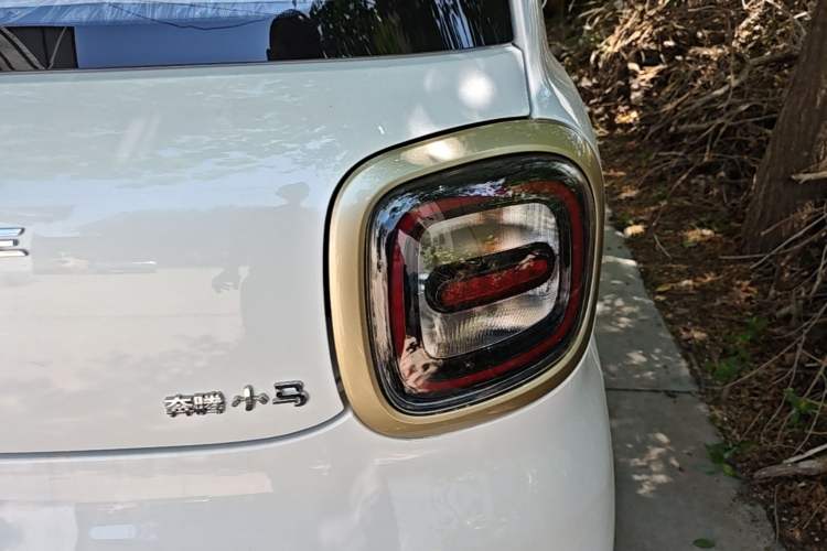 Used Bestune Pony 2026 222km Colorful Horse Right Rear Taillight