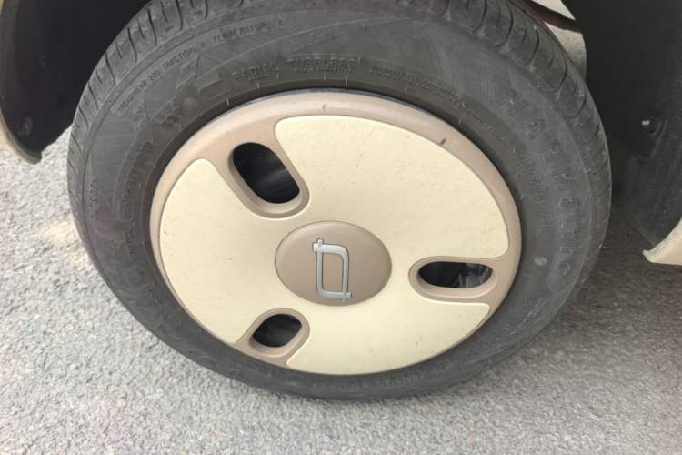 Used Bestune Pony 2026 222km Colorful Horse Right Rear Wheel Hub