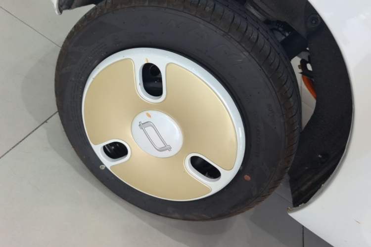 Used Bestune Pony 2026 222km Colorful Horse Right Rear Wheel Hub