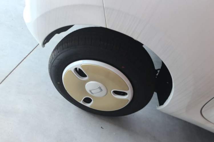 Used Bestune Pony 2026 222km Colorful Horse Right Rear Wheel Hub