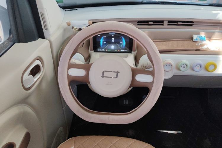 Used Bestune Pony 2026 222km Colorful Horse Steering Wheel