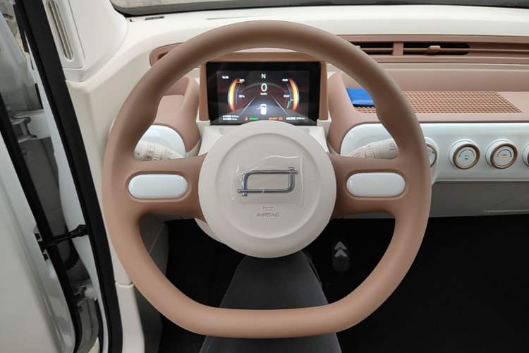 Used Bestune Pony 2026 222km Colorful Horse Steering Wheel