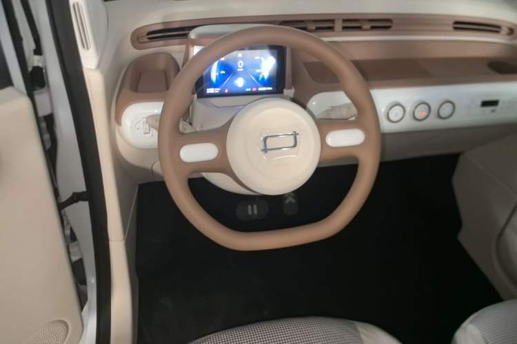 Used Bestune Pony 2026 222km Colorful Horse Steering Wheel