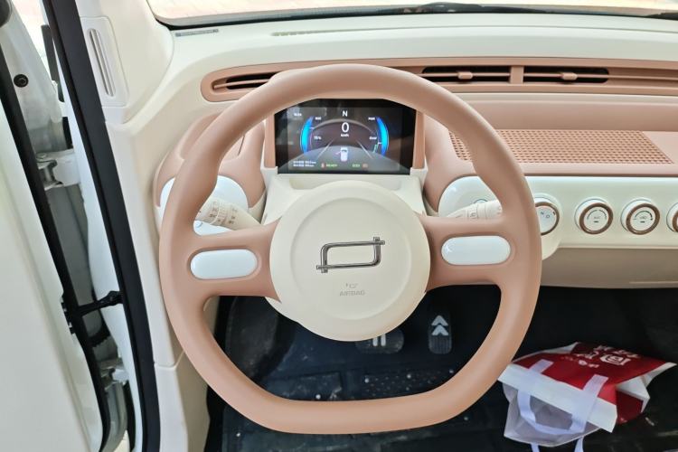 Used Bestune Pony 2026 222km Colorful Horse Steering Wheel