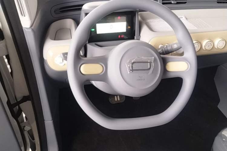 Used Bestune Pony 2026 Model 222km Cute Horse Steering Wheel