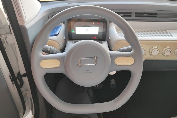 Used Bestune Pony 2026 Model 222km Cute Horse Steering Wheel