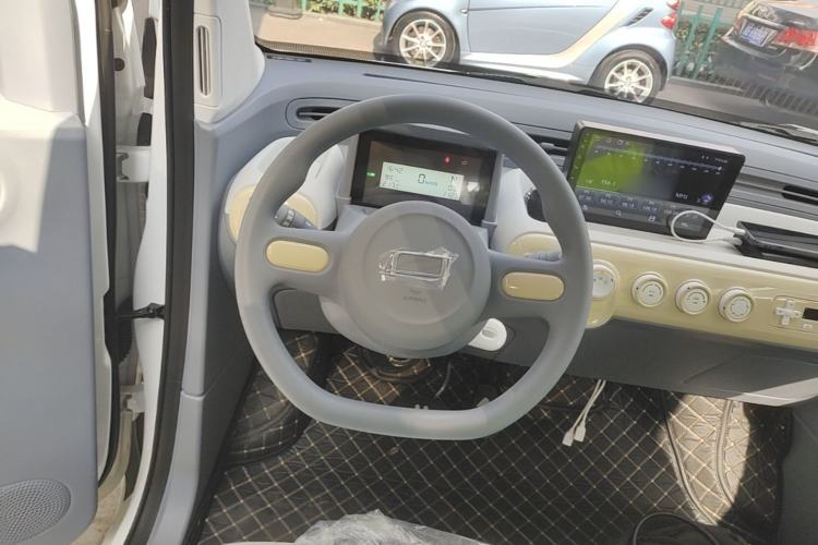 Used Bestune Pony 2026 Model 222km Cute Horse Steering Wheel
