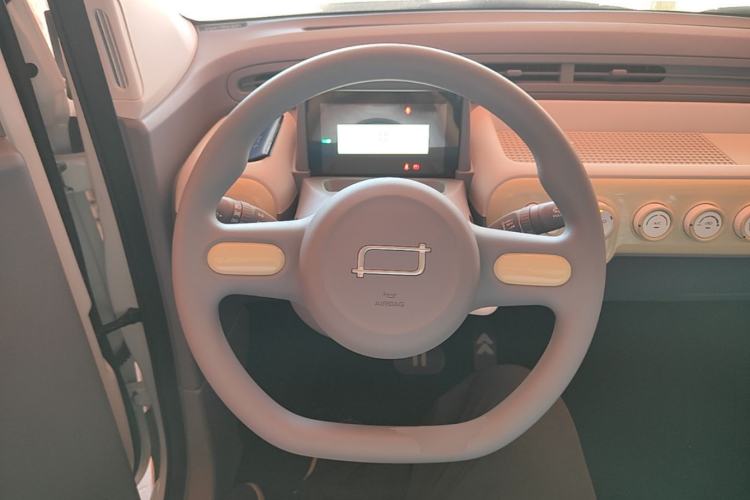 Used Bestune Pony 2026 Model 222km Cute Horse Steering Wheel