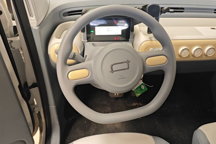 Used Bestune Pony 2026 Model 222km Cute Horse Steering Wheel
