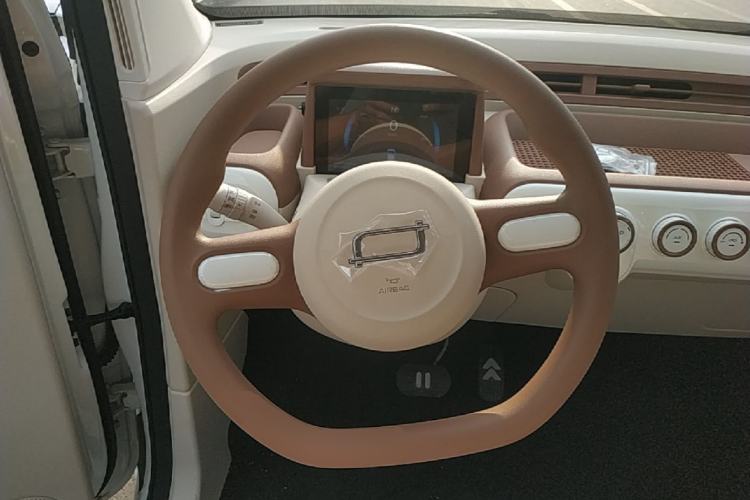 Used Bestune Pony 2026 222km Colorful Horse Steering Wheel