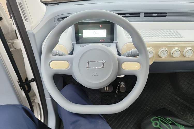 Used Bestune Pony 2026 Model 222km Cute Horse Steering Wheel