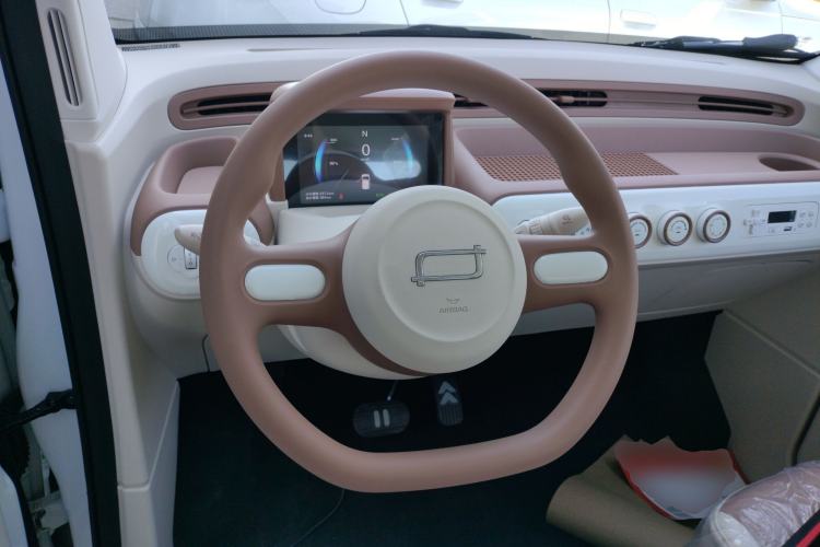 Used Bestune Pony 2026 222km Colorful Horse Steering Wheel