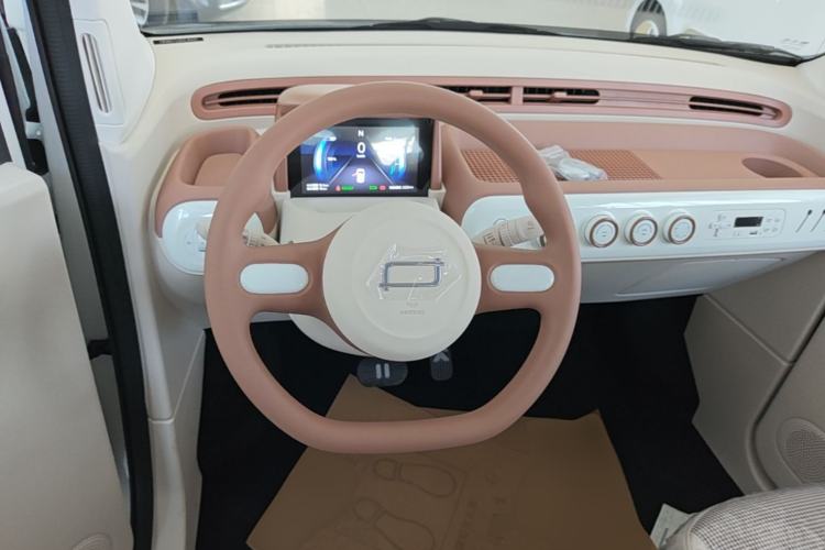 Used Bestune Pony 2026 222km Colorful Horse Steering Wheel