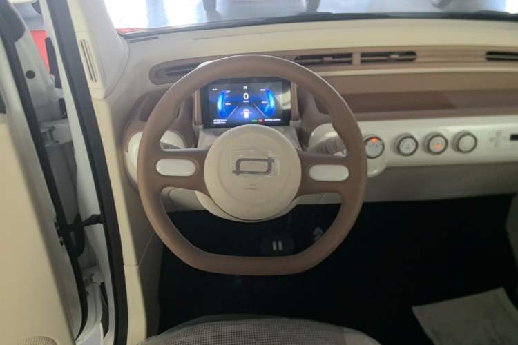 Used Bestune Pony 2026 222km Colorful Horse Steering Wheel
