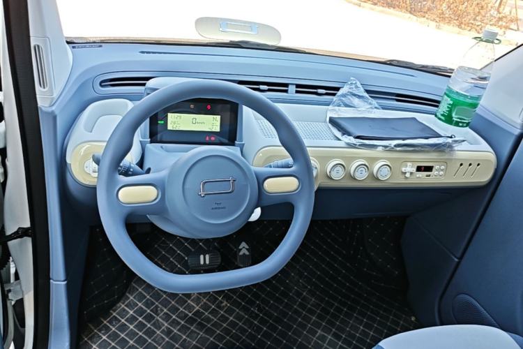 Used Bestune Pony 2026 Model 222km Cute Horse Steering Wheel