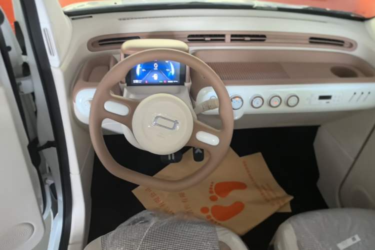 Used Bestune Pony 2026 222km Colorful Horse Steering Wheel