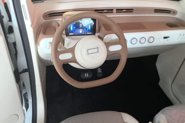 Used Bestune Pony 2026 222km Colorful Horse Steering Wheel