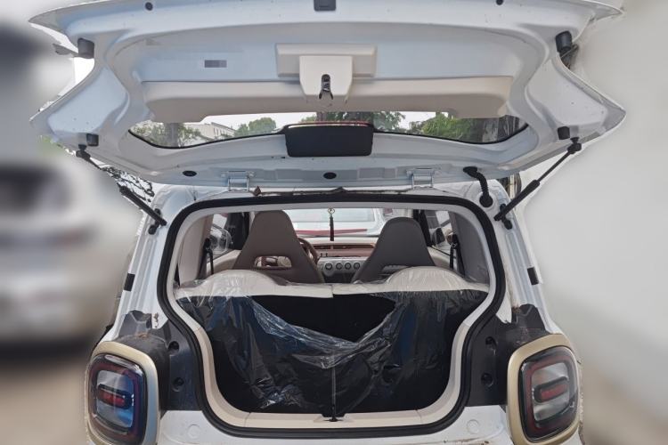 Used Bestune Pony 2026 222km Colorful Horse Trunk