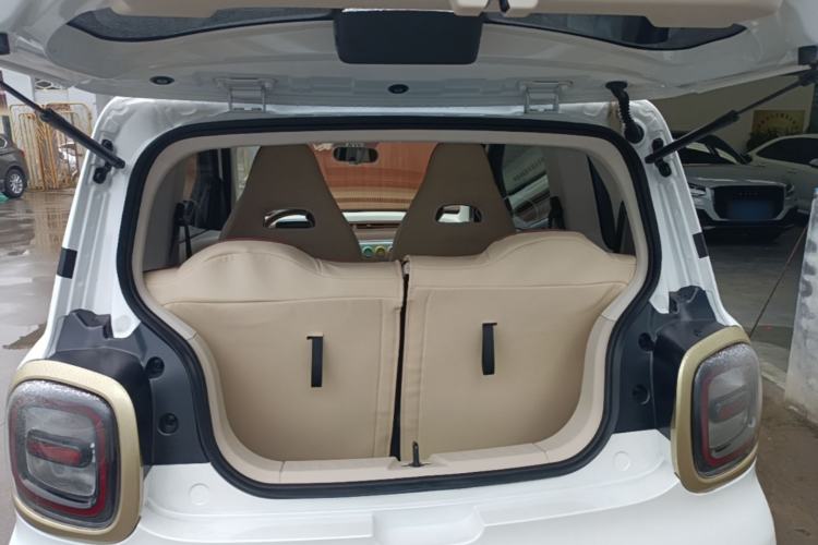 Used Bestune Pony 2026 222km Colorful Horse Trunk