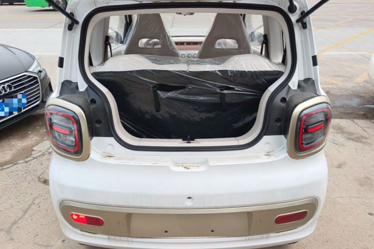 Used Bestune Pony 2026 222km Colorful Horse Trunk