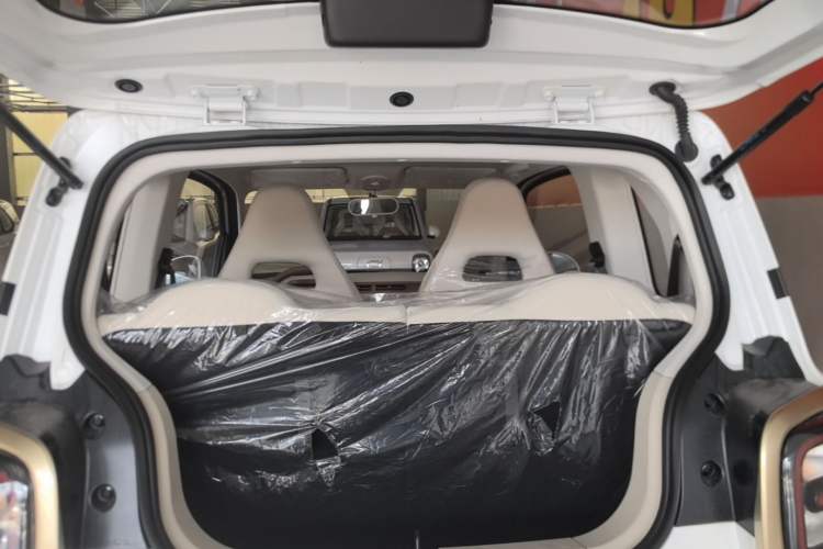 Used Bestune Pony 2026 222km Colorful Horse Trunk