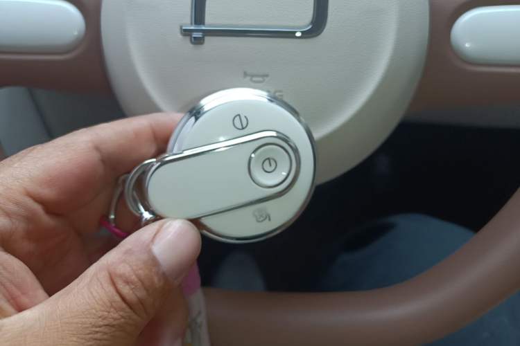 Used Bestune Pony 2026 222km Colorful Horse Vehicle Key