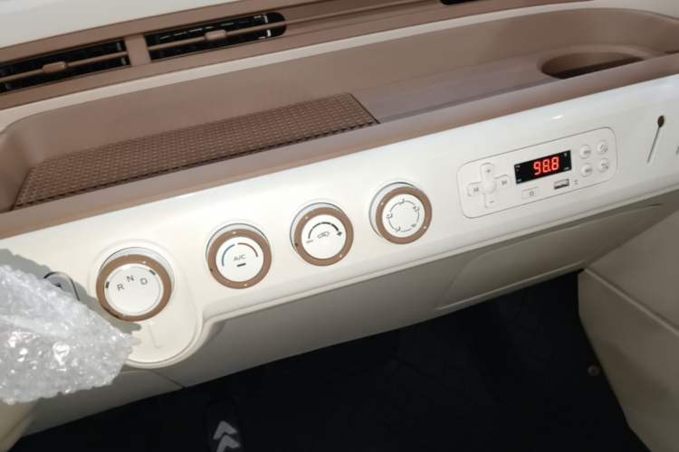 Used Bestune Pony 2026 222km Colorful Horse Audio And AC Panel