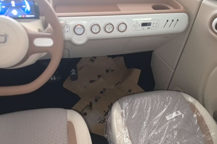 Used Bestune Pony 2026 222km Colorful Horse Audio And AC Panel