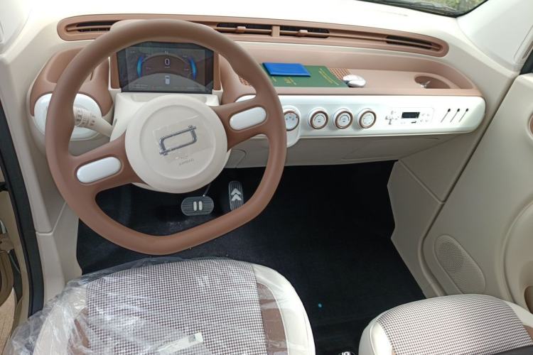 Used Bestune Pony 2026 222km Colorful Horse Center Console
