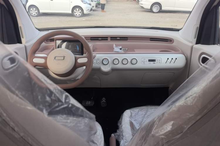 Used Bestune Pony 2026 222km Colorful Horse Center Console