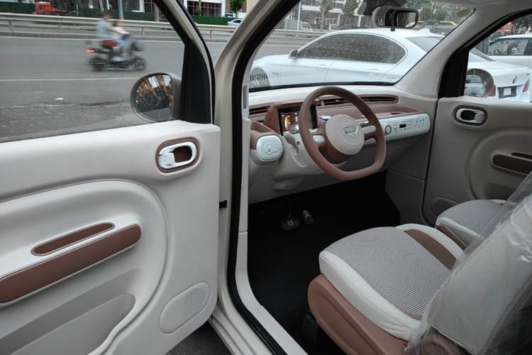 Used Bestune Pony 2026 222km Colorful Horse Driver Seat