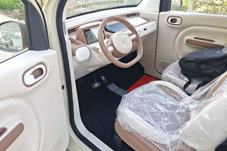 Used Bestune Pony 2026 Model 222km Cute Horse Plus Driver Seat